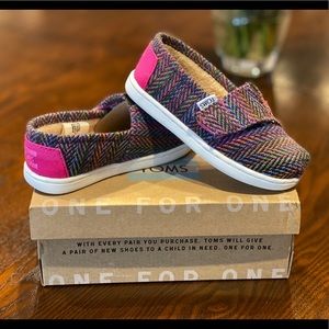 TOMS classic Herringbone Rainbow Shearling Tiny 8